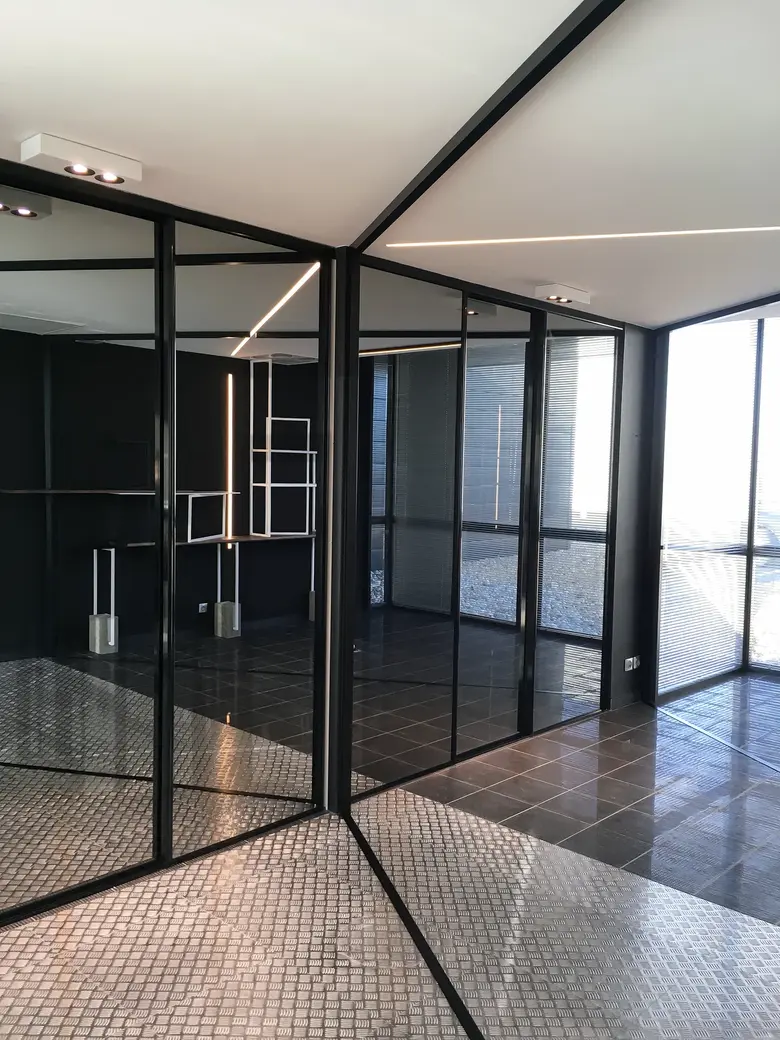 Trame métallique et agencement intérieur — Projet La Trame par AT Design